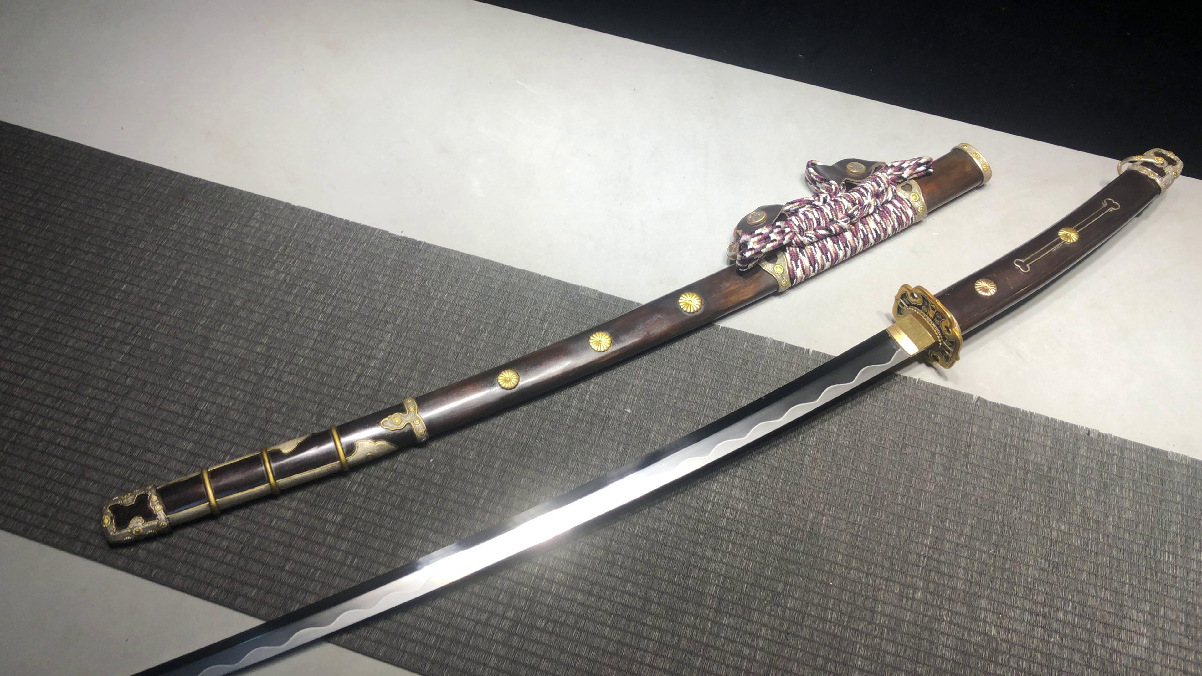 5600 新款手作 长款26寸精练钢日式三色研武士刀太刀——菊纹皇室太刀（纯铜鞘） 编号：0520872307271232 - 大祚榮刀劔 ...